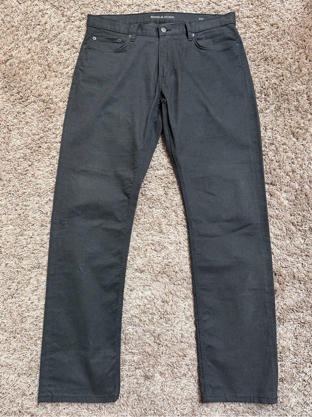 Rodd & Gunn Straight Fit Five Pocket Jeans in Dark Gray Size 36 Long
